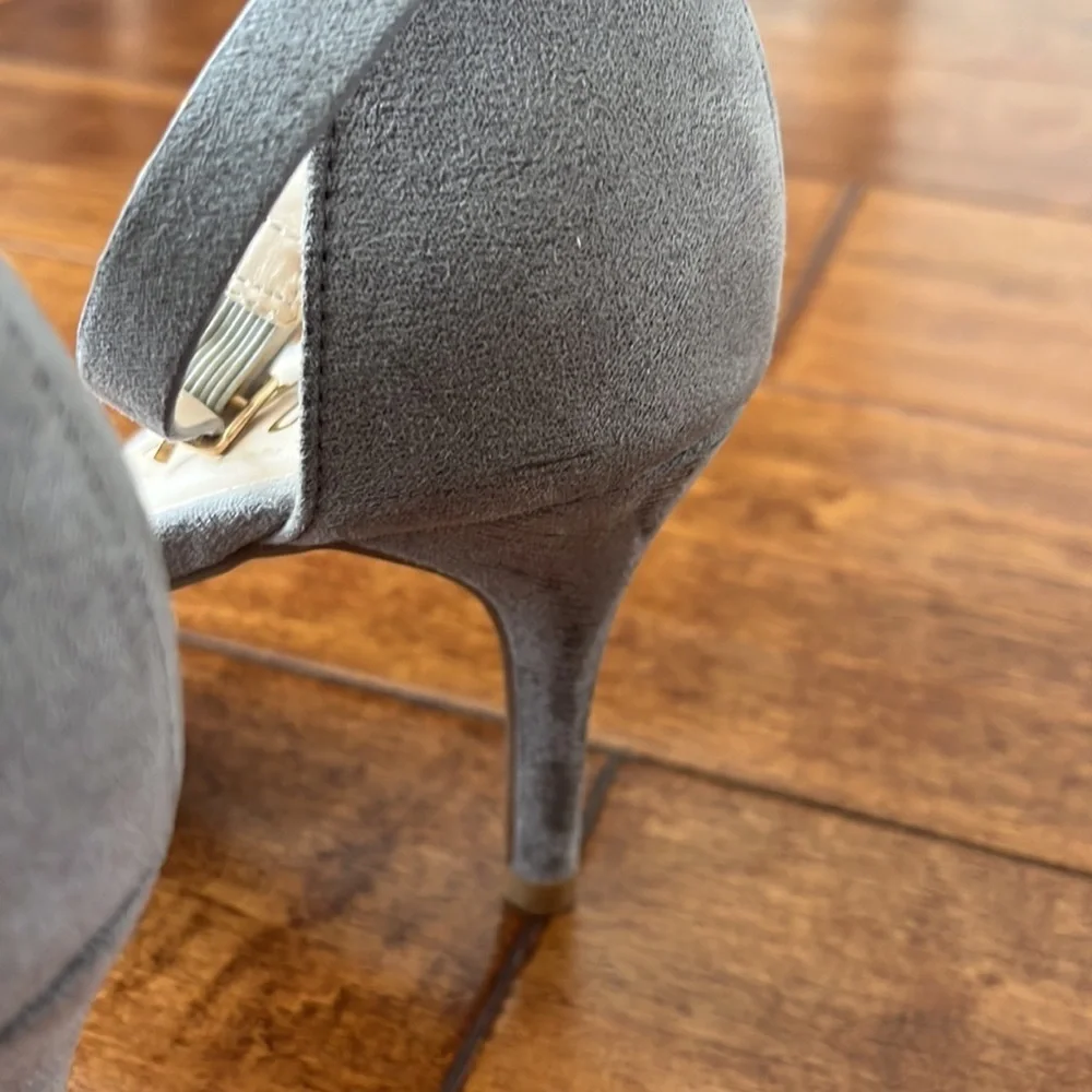 LULUS Chloe Grey Ankle Strap Heels Size 7